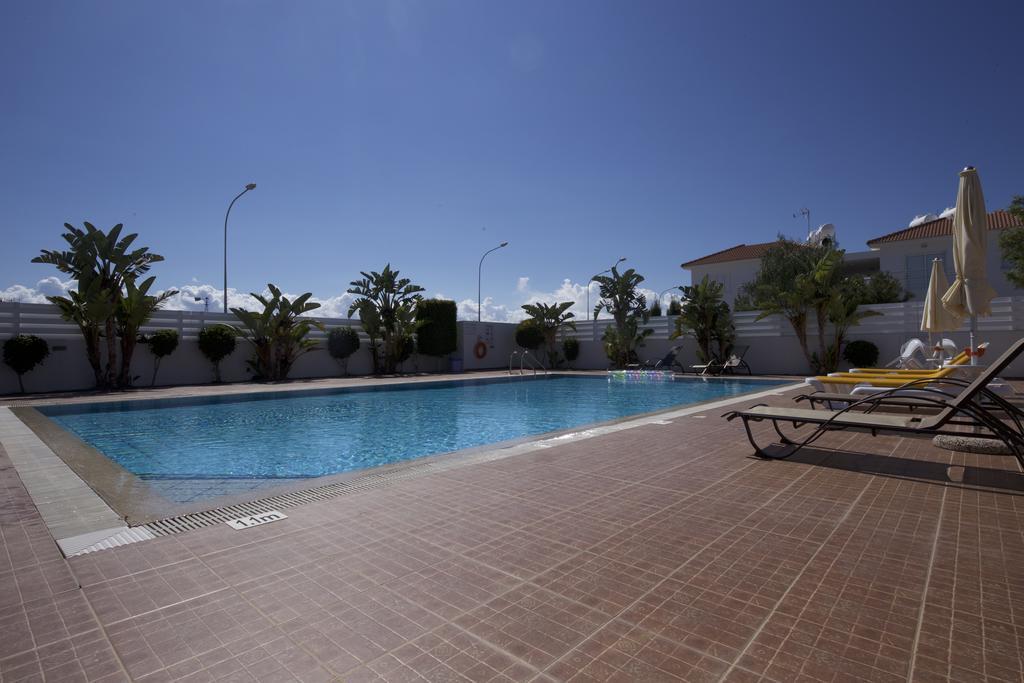 Villa Sunny Cyprus à Paralímni Extérieur photo